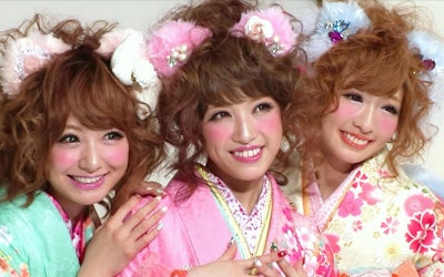 The Popular Gyaru Magazine "Popteen" Is Like the Bible for Japanese “Kawaii” Culture! Check out the Video That Includes the Precious Photo Shoot of the Three Charismatic Reader Models!