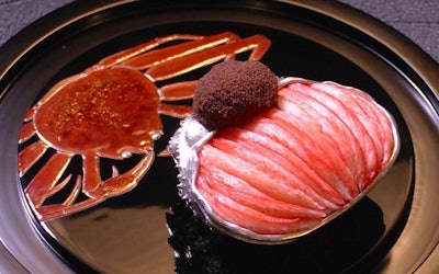 为日本料理增添光彩的松叶蟹世界！东京名店的精湛刀工不容错过！