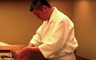 寿司吸引全世界食通的魅力是什么？ 东京都中央区银座的名店「寿司青木」的匠人的执着，谁都会发出呻吟的绝品！
