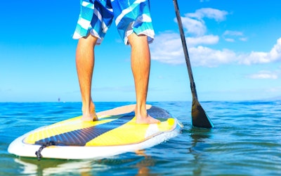 Stand Up Paddleboarding, "SUP," for Beginners! "SUP" Is a Popular Marine Activity That Can Be Enjoyed Even by Beginners Thanks to the Careful Instruction of This School!