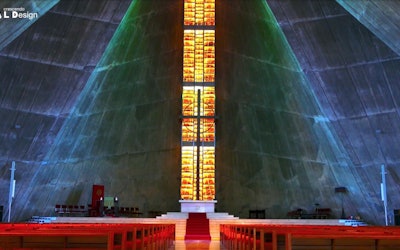 「東京カテドラル聖マリア大聖堂」のドローンによる神秘的な空撮映像！丹下健三が設計した東京都文京区の教会の美しさをたっぷりとご紹介！
