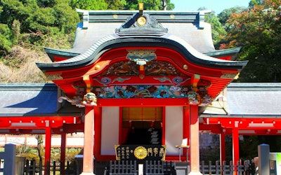Kirishima Jingu Shrine - A Popular Power Spot in Kirishima, Kagoshima With a Sacred Atmosphere. This Nature-Rich Shrine Is Known as the "Nikko of the West" for Its Gorgeous Shrine Architecture!