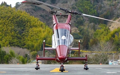 시즈오카 헬기장에서 물품 수송 전용 헬리콥터가 이륙합니다! 두 개의 날개와 특유의 저소음 헬리콥터가 하늘로 날아오르는 순간!