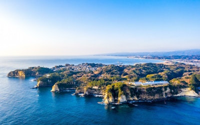 茨城県の断崖絶壁の景勝地「五浦海岸」の大迫力映像！普段は見ることのできない空撮からのダイナミックな姿を見逃すな！
