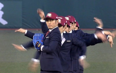 An Opening Pitch Ceremony Like You’ve Never Seen Before! Audiences Can’t Keep Their Eyes off the Skillful Pitching Style of “World Order," the Dance Unit Led by Former MMA Fighter, Genki Sudo!