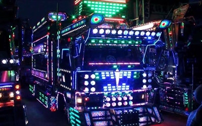 You'll Be Blown Away by the Sight of Thousands of Electric Lights on These Dekotora! A Look at the Flashy Ride Making Headlines in Japan!