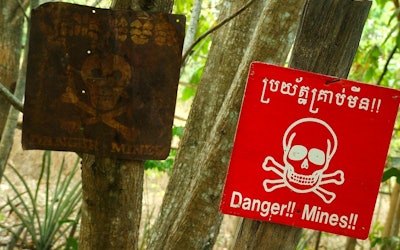 Meet the Japanese Man Helping to Clear Mines in Cambodia! In This Video, Shigeru Takagi Talks About His Experience Participating in Peace-Keeping Activities in Cambodia, a Country That Suffers Even Now as a Result of a Civil War