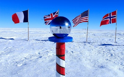 日本冒險家．荻田泰永首次達成創舉！竟然可以不借助補充物資，單獨以著毫無補給狀態步行抵達南極洲！