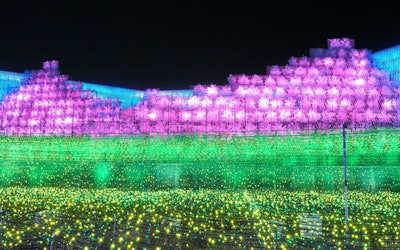 Nabana no Sato Illumination – One of the Largest Illuminations in Japan! Enjoy a Romantic Christmas in This World of Joy and Colorful Lights!