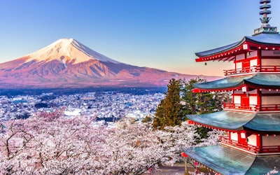 世界が驚愕した日本の絶景！山梨県新倉山浅間公園の富士山とソメイヨシノそして五重塔が奏でる風景は世界に負けない日本ならではの美しさ