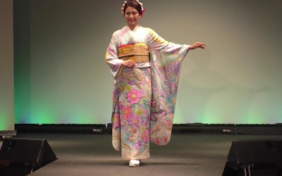 A Beautiful Kimono Show Inspired by the Colors of the World. Don't Miss the Detailed Designs of the Fabric and Obis!