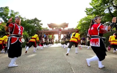 The Awesome Sosaku Eisa Dance of Ryukyu Budan Shoryu Matsuri Daiko! Feel the Charm of Okinawa With This Powerful Dance That Implements the Traditional Martial Arts of Okinawa!