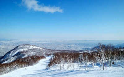 Sapporo Teine – The Ski Resort Used for the Winter Olympics! Competition Courses and Family/Beginner Courses for People of All Levels!