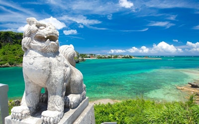 Make the Most of Your Trip to Okinawa, the Number One Tourist Destination in Japan! Discover the Paradise Known for Its Emerald Green Waters and Delicious Cuisine!