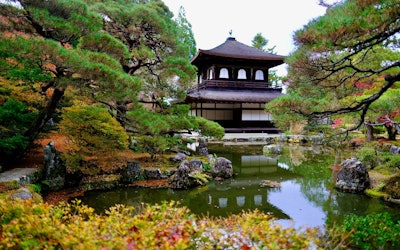The Silver Pavilion, or "Jisho-Ji Temple," a Symbol of Higashiyama's Culture, Is a Temple That Is Attracting Attention for Its Zen Atmosphere. Check Out the Two National Treasures and the Beautiful Gardens on the Grounds!