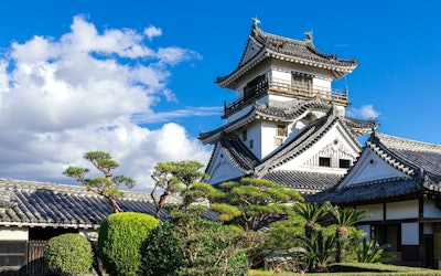 From Hokkaido in the North to Okinawa in the South, 160 of Japan's Amazing Castles! An Introduction to Japanese Castles From All Periods, From Ancient Times to the Edo Period!