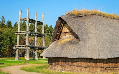 Travel Back to the Jomon Period and Experience the History of Restored Buildings and Excavated Treasures From the Large Settlements of Aomori's Sannai Maruyama!
