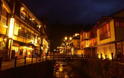 Enjoy a Nostalgic, Extraordinary Space at Ginzan Onsen in Obanazawa, Yamagata! The Golden-Red Streets of the Taisho Era Create a Beautiful Tourist Destination That You'll Remember for a Lifetime!