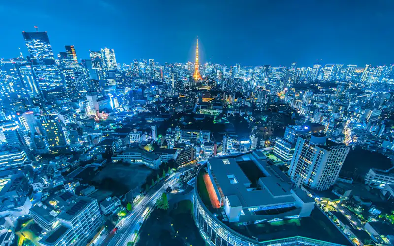 Be Enchanted By The Glittering Neon Lights Of Osaka And The Night View Of Tsutenkaku Lighting Up The City Of Osaka Introducing Recommended Spots Around Tsutenkaku Tower The Symbol Of Osaka